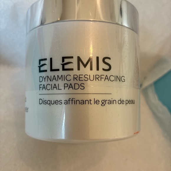 ELEMIS Dynamic Resurfacing Facial Pads - Silver and White - Picture 1 of 5